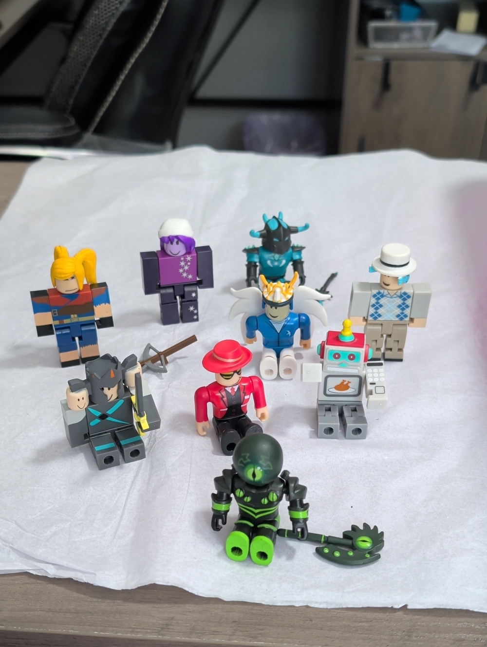 Set Of 9 Roblox Minifigures